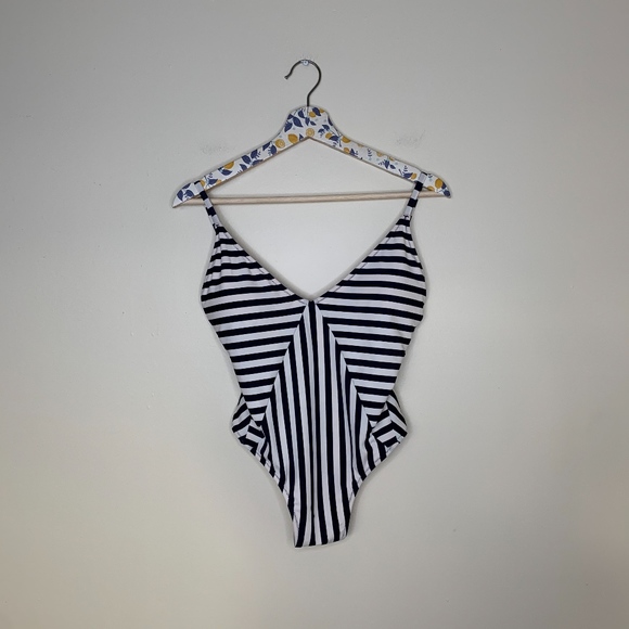 ⚡️SOLD⚡️J.Crew paneled v-neck stripe one piece - Picture 3 of 7